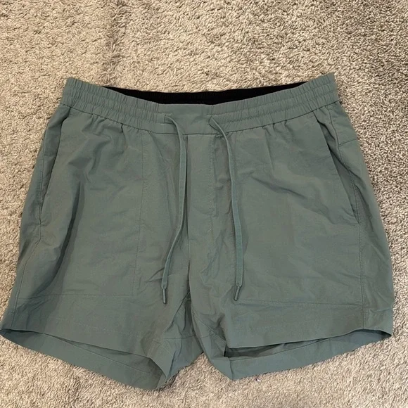 Teal Lululemon shorts men - Picture 1 of 5